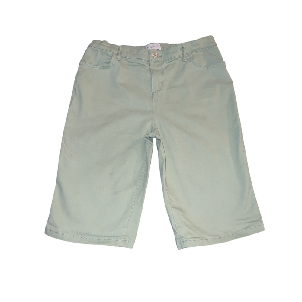 Children’s Place shorts. Adjustable waist. Light olive green. (16)